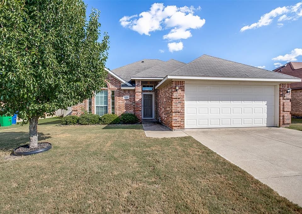 1st image of 624 Antonio Ln