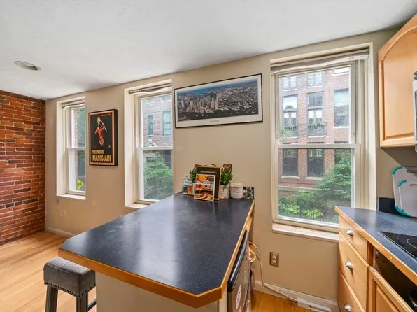 19 Tileston St APT 2, Boston, MA 02113