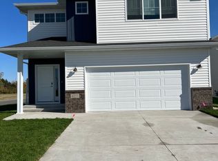 6510 28th St S, Fargo, ND 58104
