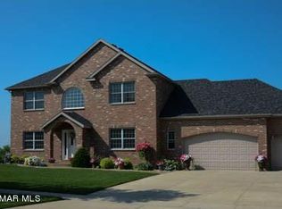 2820 Oakview Dr NE, Rochester, MN 55906