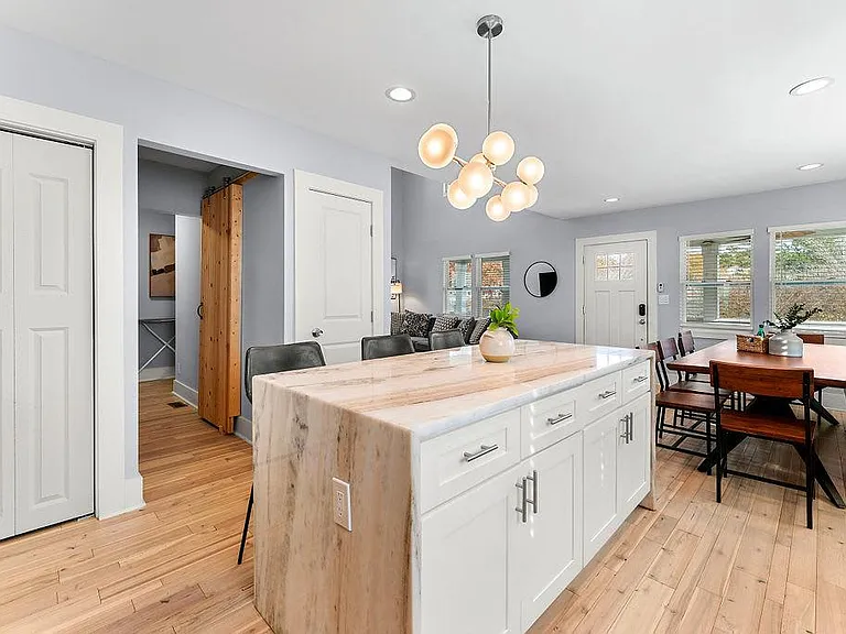 209 Clay St SE — Photo 29