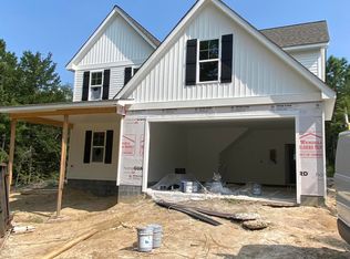 124 Beagle Dr, Hubert, NC 28539