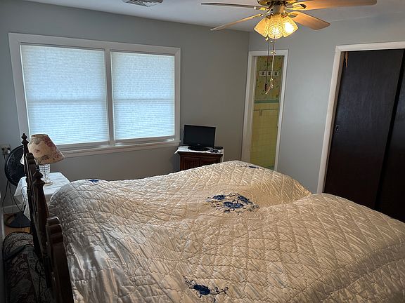 5th image of 174 Rowley Hill Rd