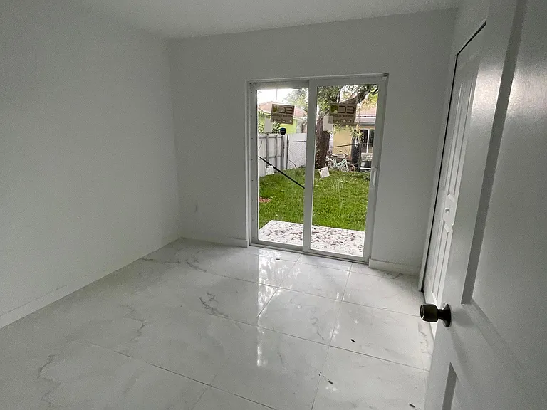 3173 NW 44th St — Photo 12
