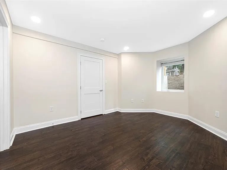 68 Winchester St #2 — Photo 28