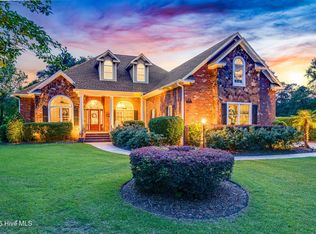 152 E Winding Way, Wallace, NC 28466