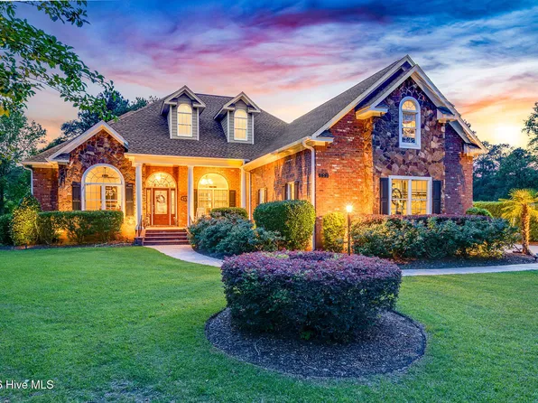 152 E Winding Way, Wallace, NC