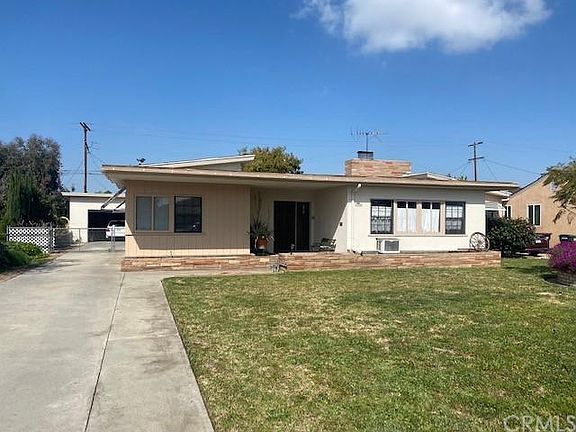 4th image of 8621 Passons Blvd