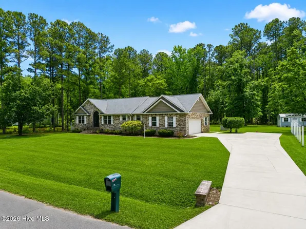 519 Boundaryline Drive NW, Calabash, NC 28467