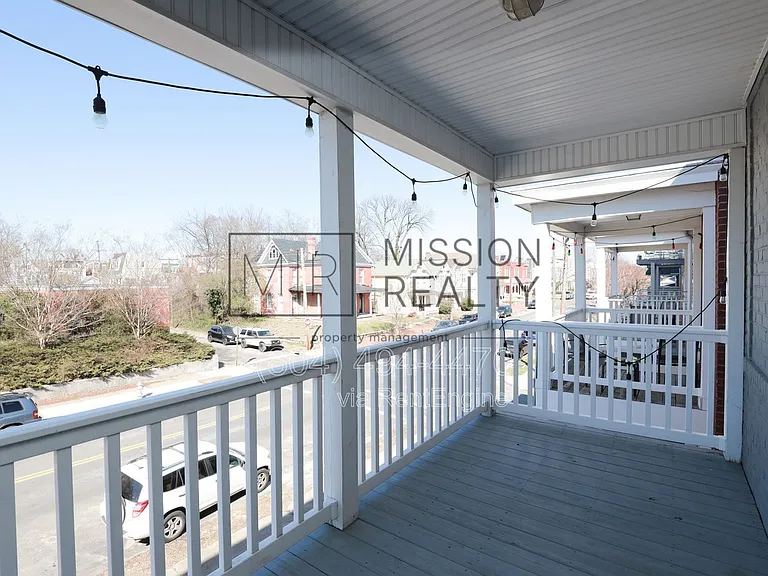 1402 Bainbridge St #B — Photo 7