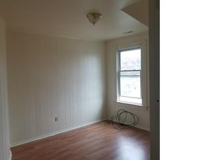 25 Brewster St, Waterbury, CT 06704