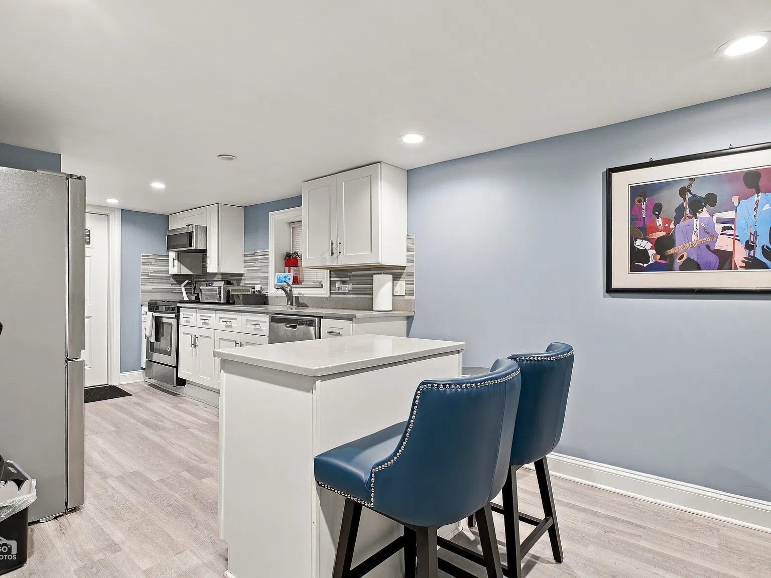 2 bed, $2,400 — Photo 3