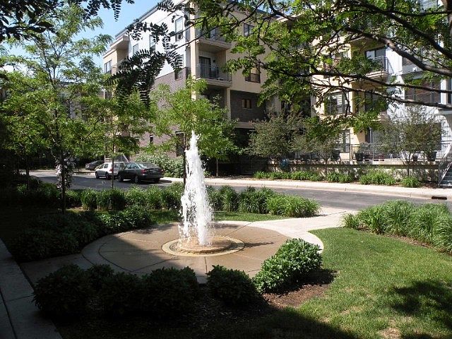 1st image of 820 Emerald St APT 115