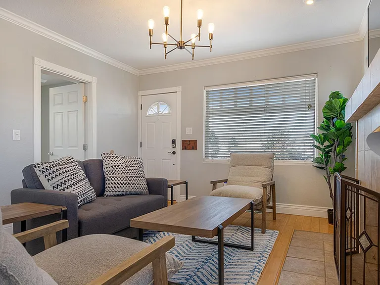 4290 Knox Ct — Photo 3
