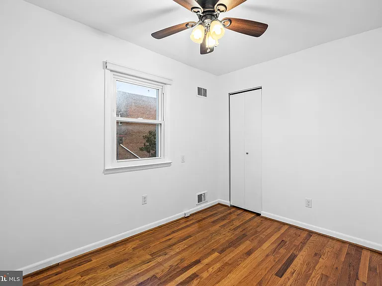 1437 Towson St — Photo 17