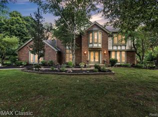 29942 Deer Run Ct, Farmington, MI
