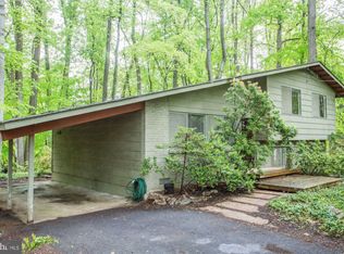 7704 Glenister Dr, Springfield, VA 22152