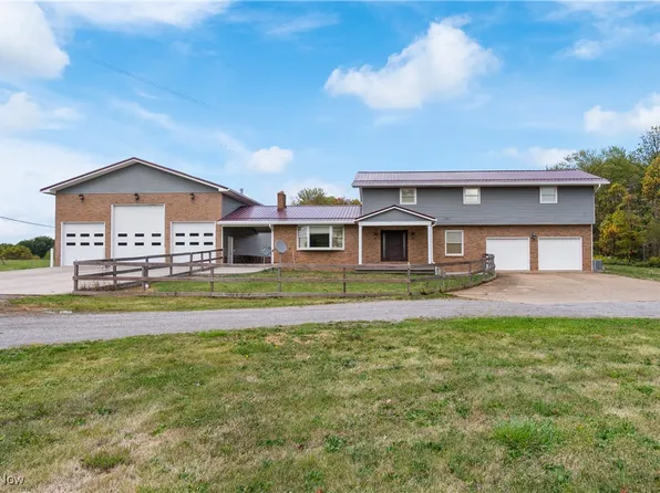 6086 Avalon Rd NW, Malvern, OH 44644