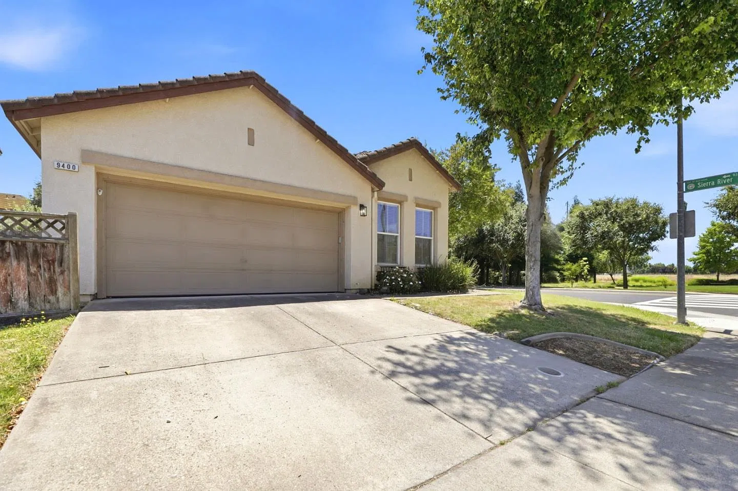 4 bed, 1712 sqft, $2,900 — Photo 2