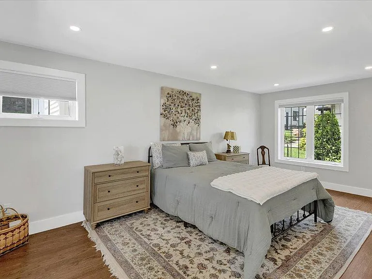 46 Sycamore Rd — Photo 13