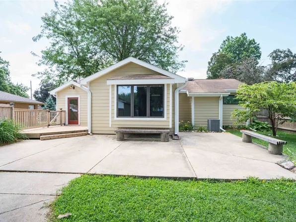 6391 Holcomb Ave, Des Moines, IA 50322