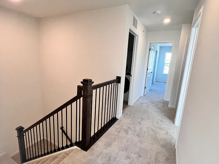 612 Cassia Ct — Photo 4