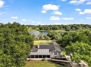 810 Lake Gracie Dr, Eustis, FL 32726
