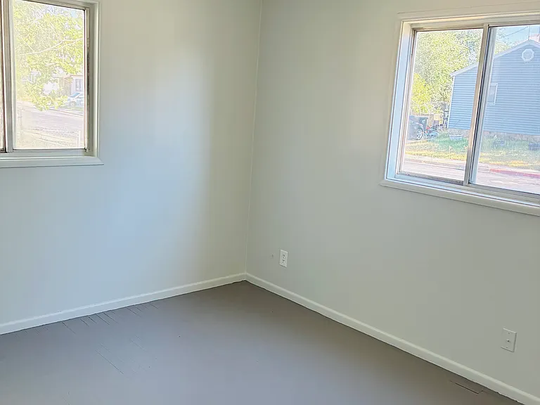 4640 S 475 W — Photo 8