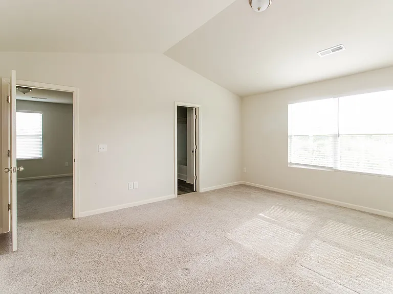 216 Glenoaks Dr — Photo 9