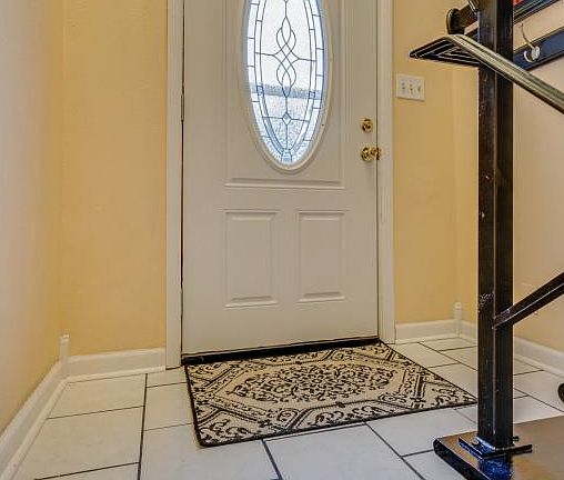 5th image of 319 Parker Ln