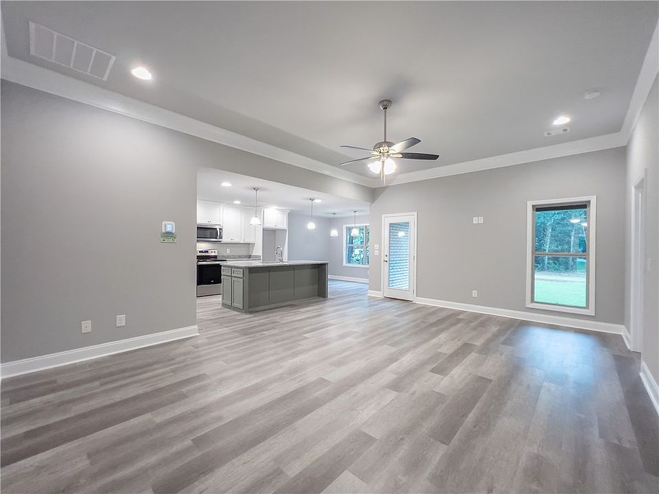 112 Morris Ave, Opelika, AL 36801 Zillow