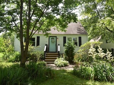 1156 Bell Rd, Chagrin Falls, OH, 44022