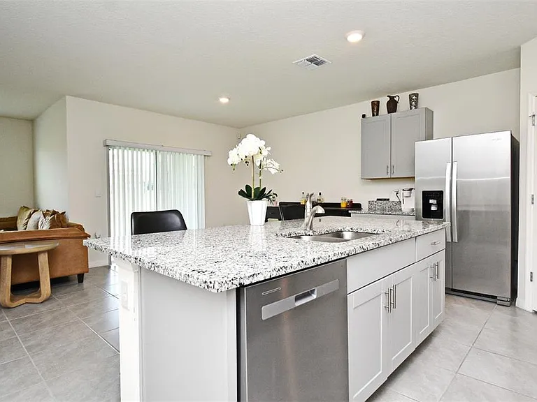 440 Baroness Way — Photo 10