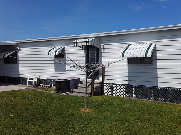 3rd image of 637 Hickam Dr