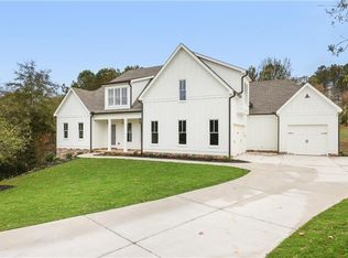 113 Creekview Ln, Canton, GA 30115