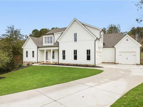 113 Creekview Ln, Canton, GA 30115