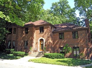 705 Crescent Ct, Glen Ellyn, IL 60137