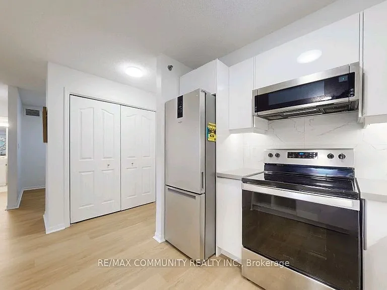 5225 Finch Ave E #423 — Photo 12