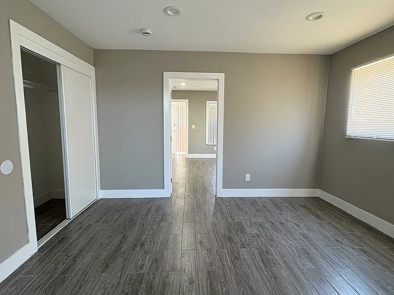 110 N 5th St #1 — Photo 3