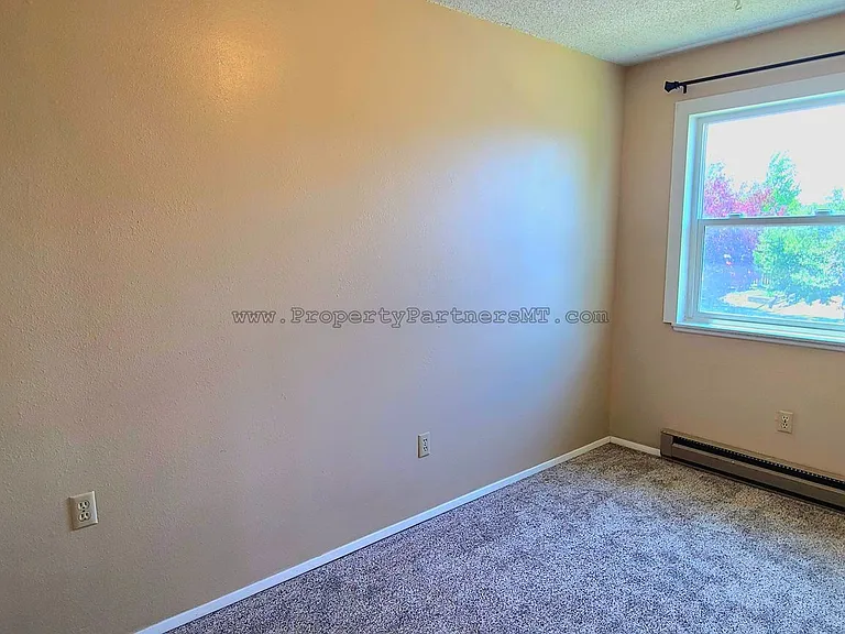 504 S 20th Ave — Photo 15