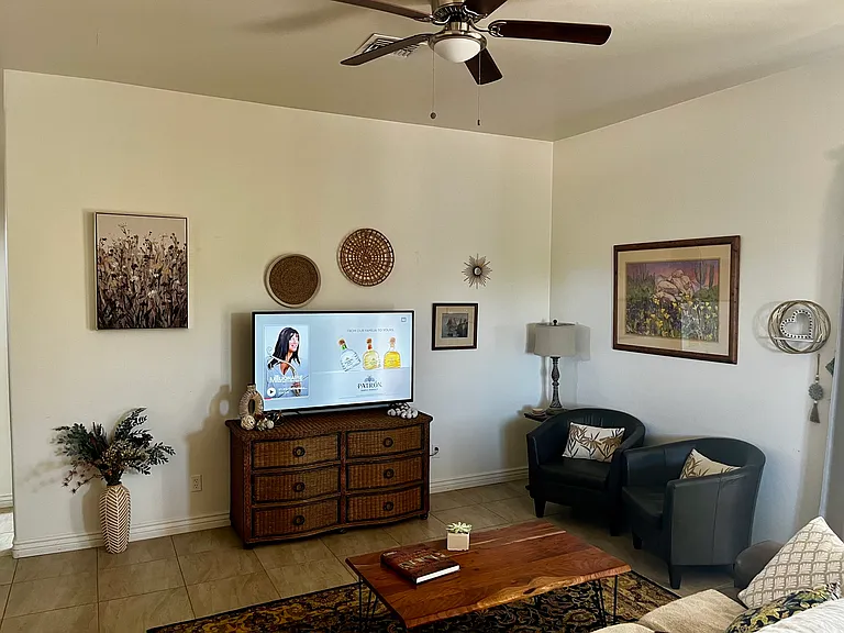 2246 Calle Palo Parado — Photo 15