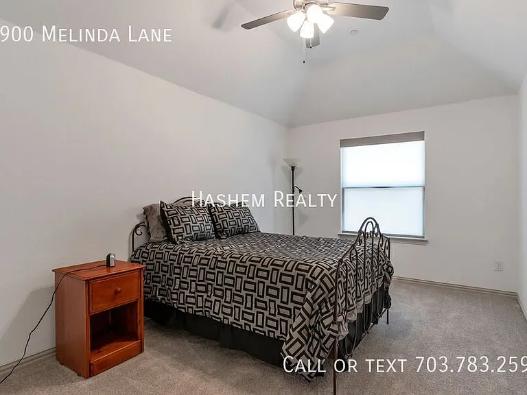 1900 Melinda Ln — Photo 16
