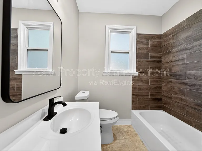 12 Lee Ave — Photo 7