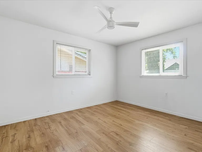 5231 17th Ave — Photo 24