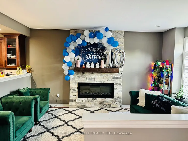 100 Creekside Dr — Photo 2