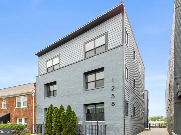 1258 Holbrook Ter NE APT 5, Washington, DC 20002