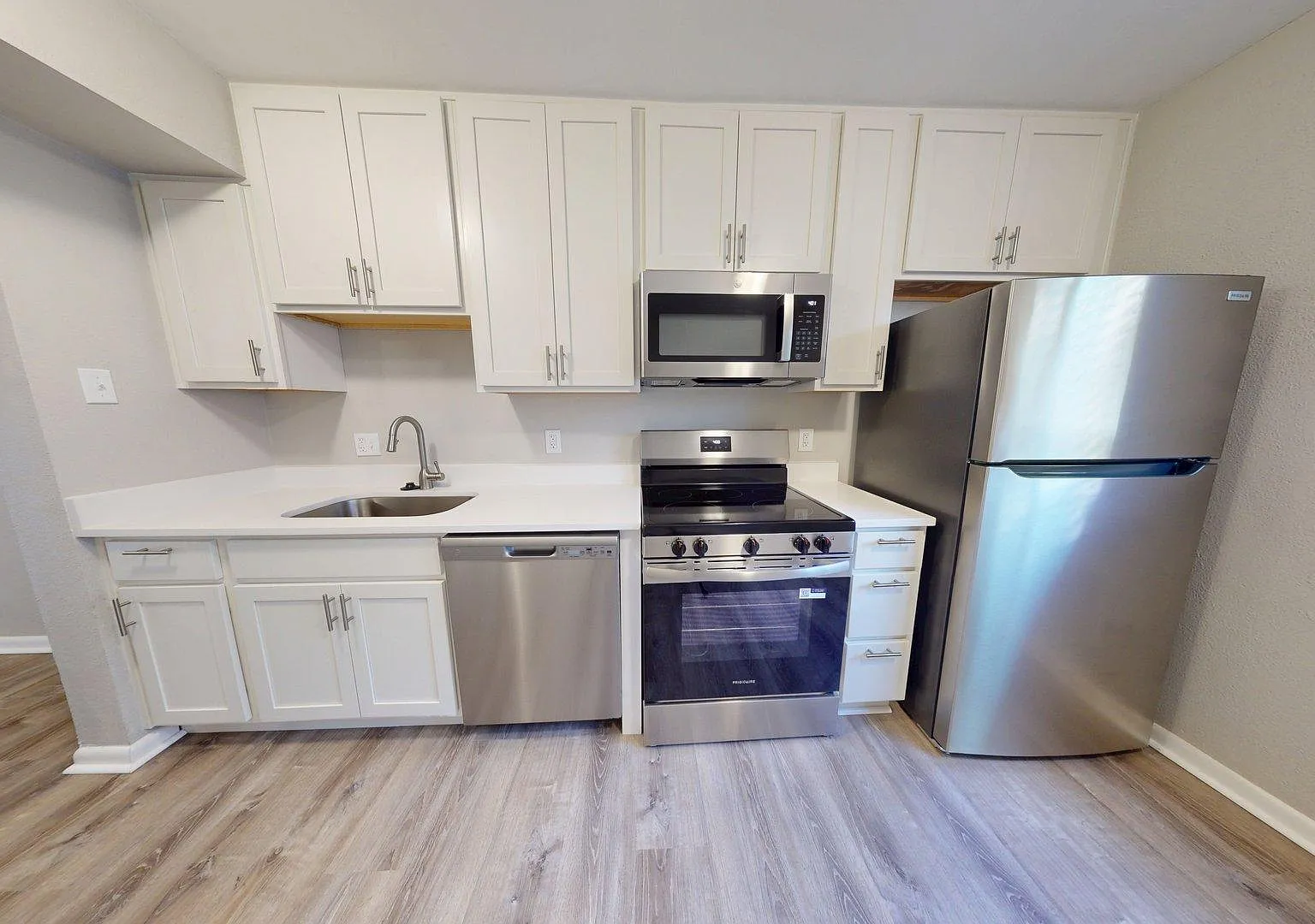 2 bed, $1,275 — Photo 3