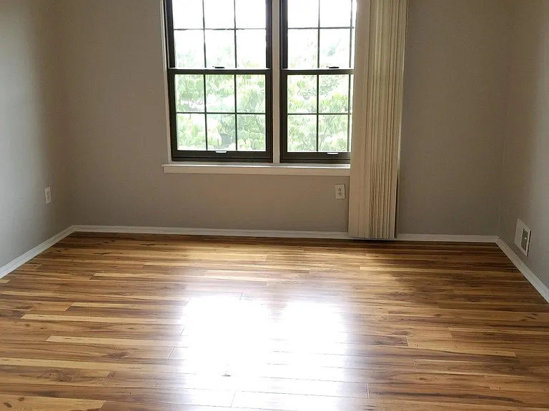 304 Bromley Pl — Photo 11