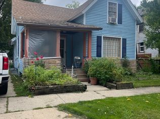 310 N Chestnut St, Aurora, IL 60506