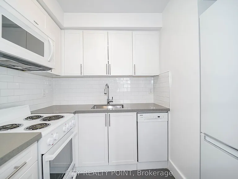 55 Isabella St #1204 — Photo 6
